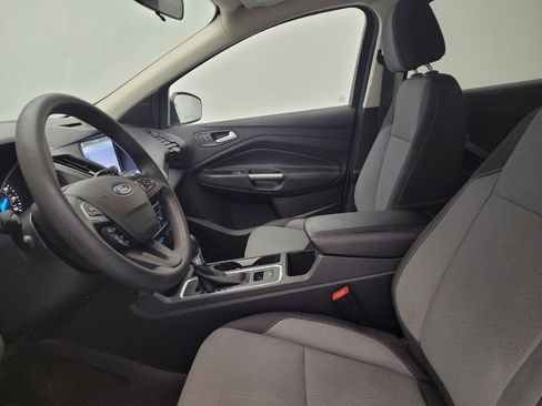 Used 2017 Ford Escape SE w/ Equipment Group 201A FWD image 17