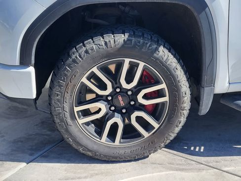 Used 2021 GMC Sierra 1500 AT4 w/ AT4 Premium Package AWD/4WD image 7