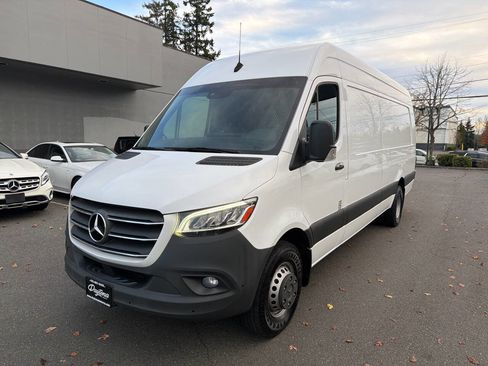 Used 2020 Mercedes-Benz Sprinter 3500 image 1