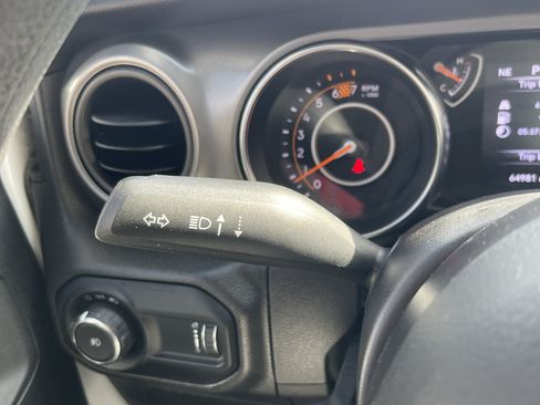 Used 2023 Jeep Wrangler Unlimited Sport AWD/4WD image 21