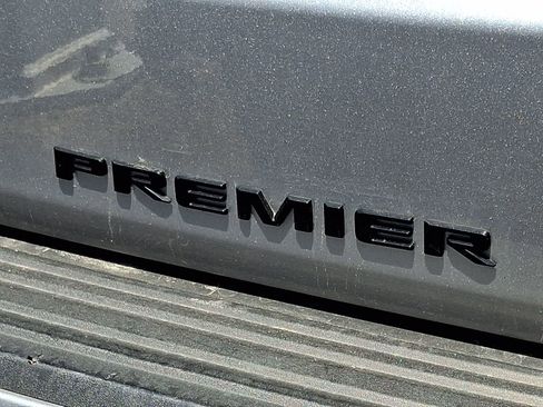 Used 2024 Chevrolet Tahoe Premier AWD/4WD image 5