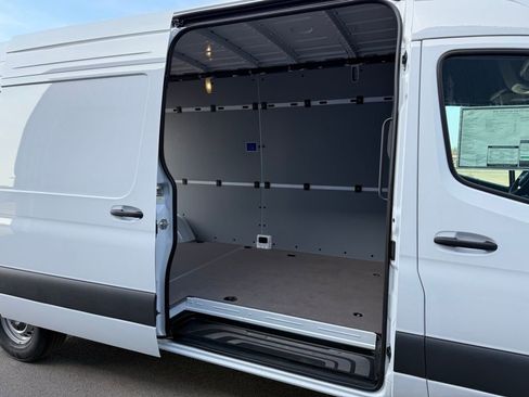 New 2026 Mercedes-Benz Sprinter 2500 image 23