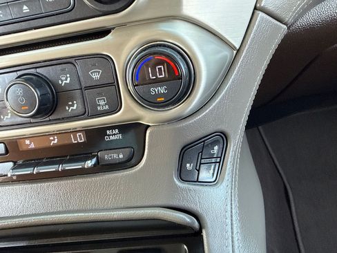 Used 2019 GMC Yukon XL Denali w/ Open Road Package AWD/4WD image 27