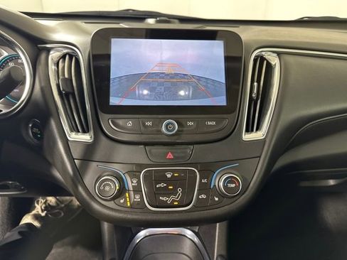 Used 2017 Chevrolet Malibu LT w/ Leather Package image 22