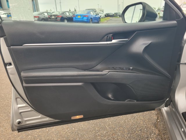 Used 2021 Toyota Camry XSE w/ Carpet Mat Package (TMS) FWD image 18