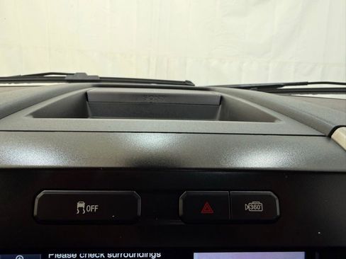 Used 2015 Ford F150 Platinum w/ Equipment Group 701A Luxury image 35