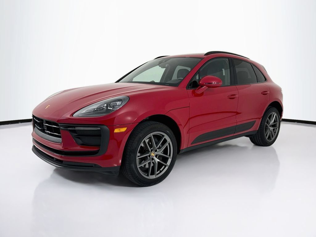 Certified 2025 Porsche Macan AWD/4WD image 1