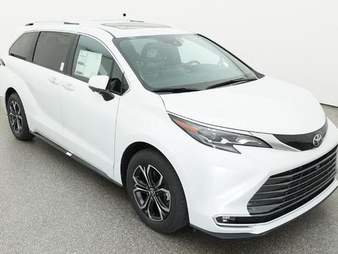 New 2026 Toyota Sienna Platinum AWD/4WD image 26