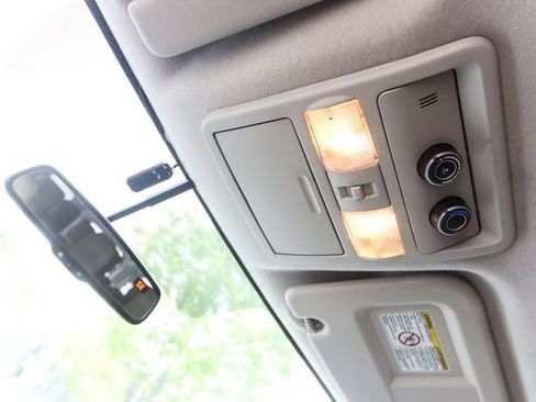 Used 2016 Nissan NV 3500 SL image 29