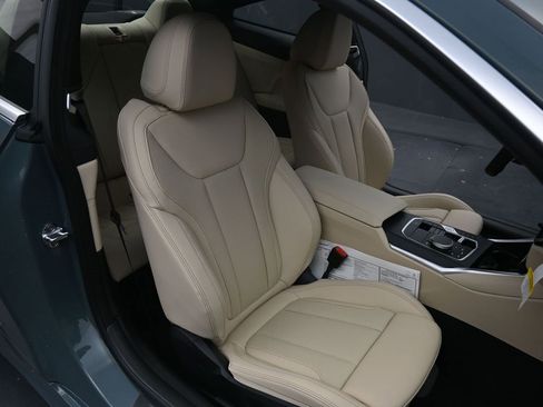 New 2025 BMW 430i Coupe w/ Convenience Package image 17