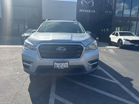 Used 2020 Subaru Ascent Premium w/ Convenience Package image 3