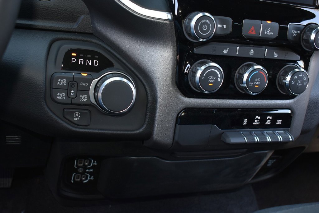 New 2026 RAM 1500 Big Horn AWD/4WD image 18