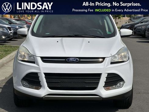 Used 2016 Ford Escape SE image 3