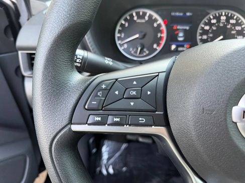 Used 2023 Nissan Sentra S FWD image 22