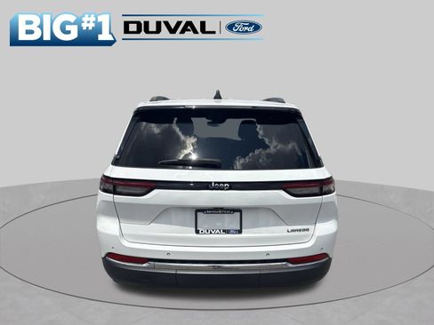 Used 2023 Jeep Grand Cherokee Laredo RWD image 6
