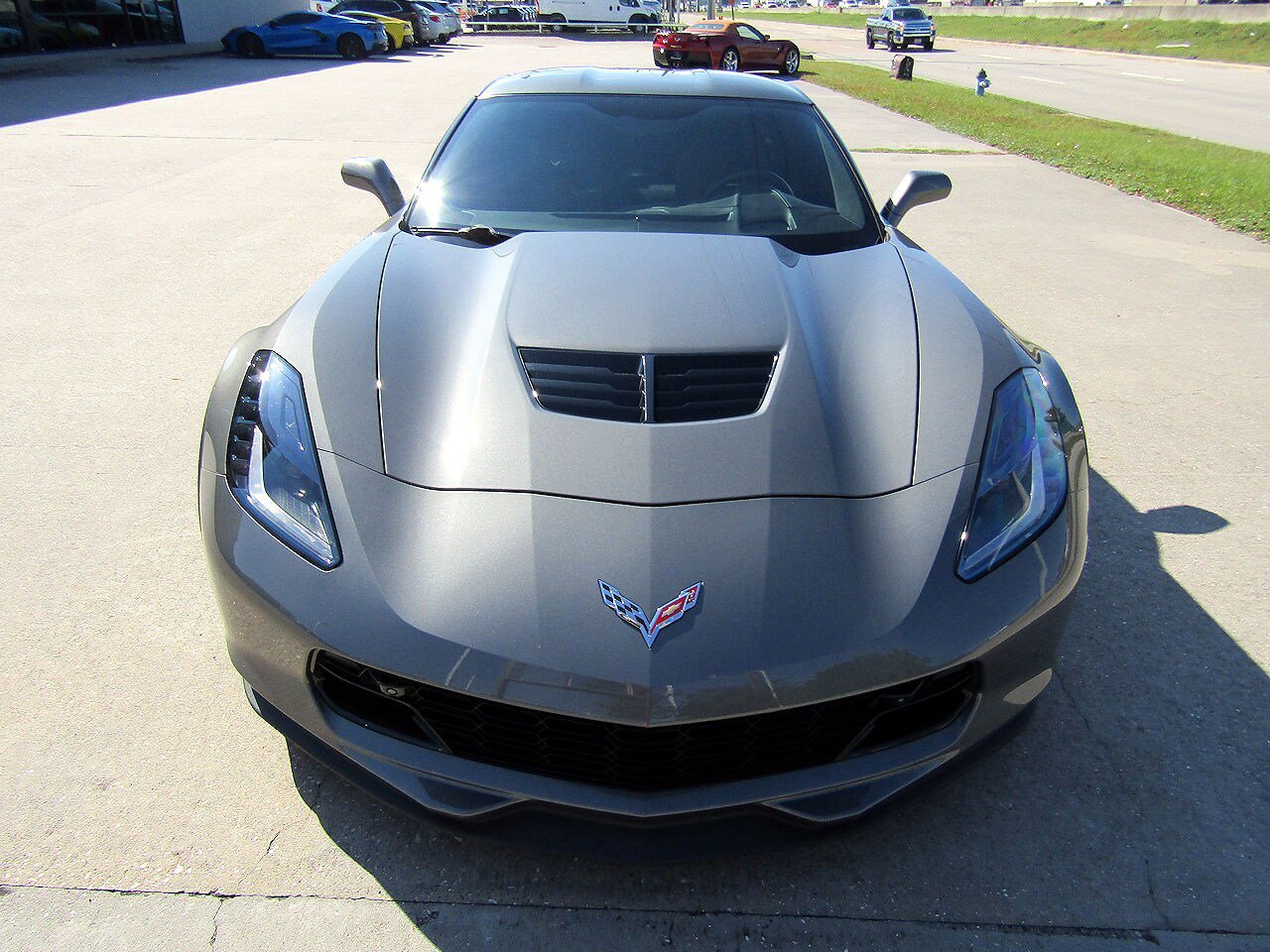 Used 2016 Chevrolet Corvette Z06 w/ 3LZ Preferred Equipment Group RWD image 2