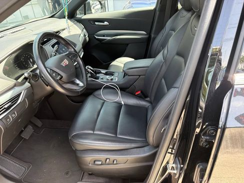 Used 2023 Cadillac XT4 Premium Luxury FWD image 7