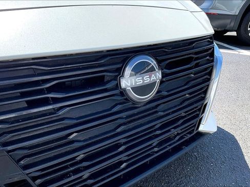 Used 2024 Nissan Altima 2.5 SV FWD image 30