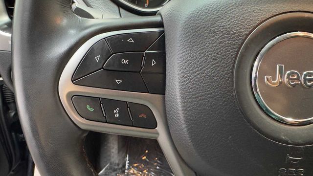Used 2021 Jeep Cherokee Latitude Lux w/ Comfort/Convenience Group FWD image 27
