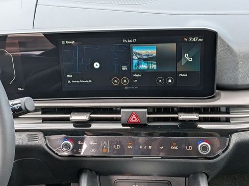 New 2026 Kia Sportage SX FWD image 20