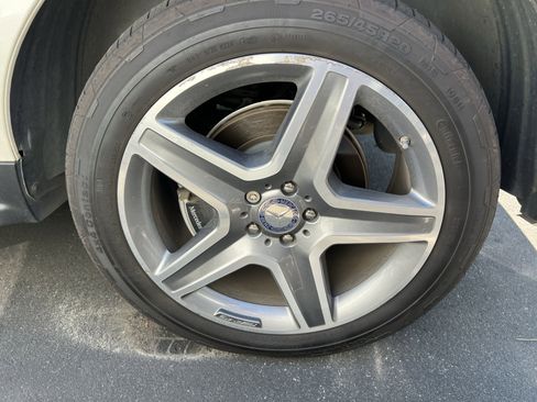 Used 2016 Mercedes-Benz GLE 400 4MATIC image 13