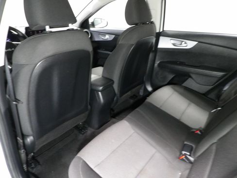 Used 2024 Kia Forte LXS FWD image 9
