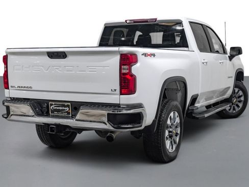 Used 2022 Chevrolet Silverado 2500 LT AWD/4WD image 6
