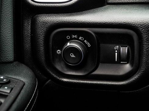Used 2022 RAM 2500 Big Horn AWD/4WD image 30
