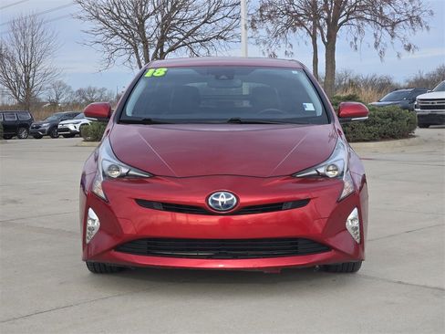 Used 2018 Toyota Prius Four Touring image 2