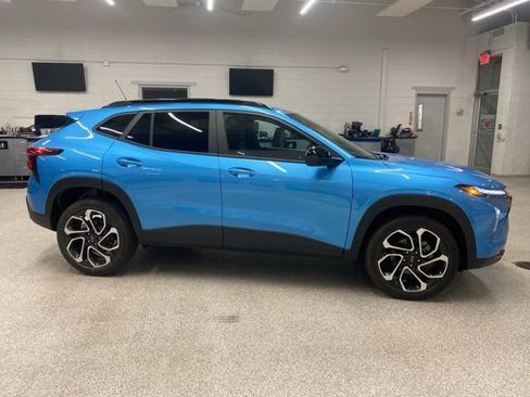 New 2025 Chevrolet Trax RS w/ Driver Confidence Package image 2