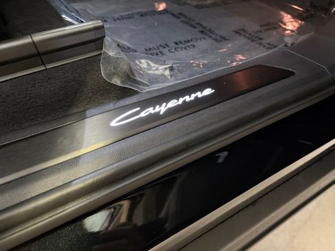 Certified 2026 Porsche Cayenne AWD/4WD image 16