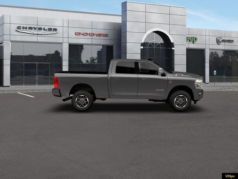 New 2026 RAM 2500 Laramie AWD/4WD image 6