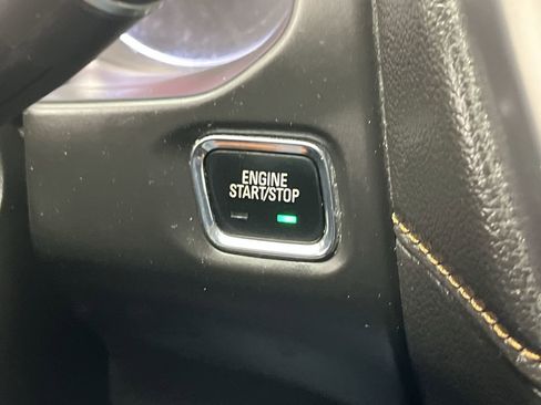 Used 2017 GMC Acadia SLT image 20