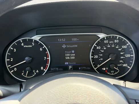 Used 2025 Nissan Altima 2.5 SV FWD image 10