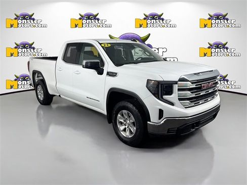 Used 2022 GMC Sierra 1500 SLE w/ Enhanced Capability Package image 3