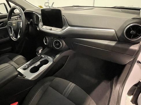 Used 2025 Chevrolet Blazer LT image 26