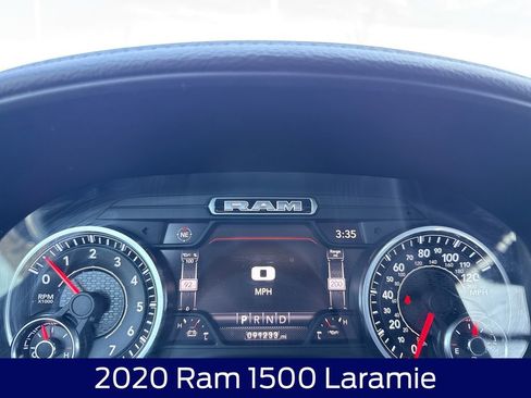 Used 2020 RAM 1500 Laramie w/ Sport Appearance Package AWD/4WD image 10