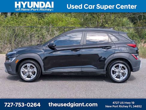 Used 2022 Hyundai Kona SEL AWD/4WD image 2