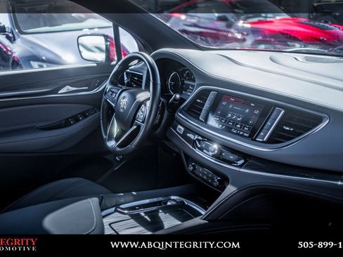 Used 2023 Buick Enclave Essence image 38