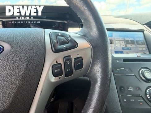 Used 2016 Ford Taurus SEL w/ Equipment Group 201A FWD image 15