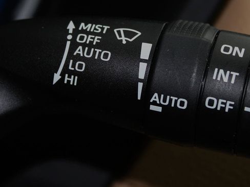 Used 2023 Toyota RAV4 XLE Premium image 26