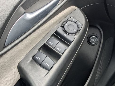 Used 2025 Buick Envista Avenir FWD image 22