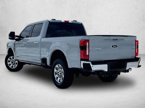 Used 2025 Ford F250 Lariat w/ Lariat Ultimate Package AWD/4WD image 13