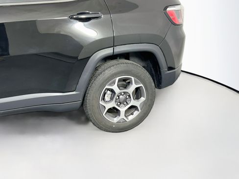 Used 2022 Jeep Compass Trailhawk w/ Sun and Sound Group AWD/4WD image 28