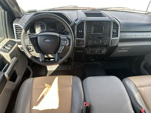Used 2017 Ford F250 XLT w/ FX4 Off-Road Package AWD/4WD image 8