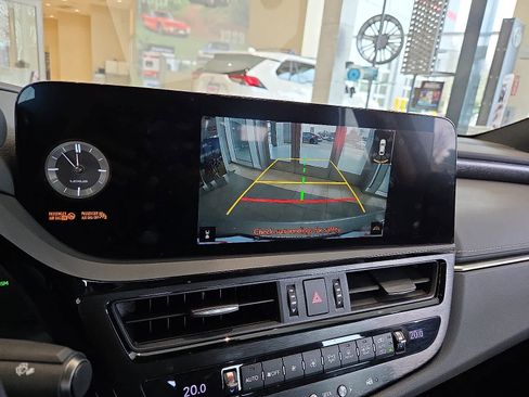 Used 2023 Lexus ES 250 w/ Premium Package image 20