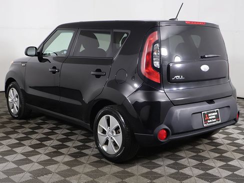 Used 2014 Kia Soul FWD image 4