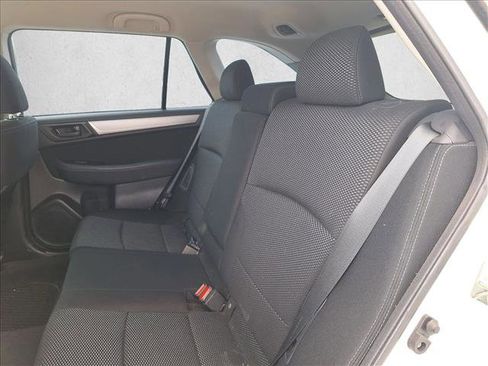 Used 2017 Subaru Outback 2.5i AWD/4WD image 10