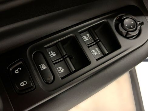 Used 2023 Jeep Renegade Latitude image 13