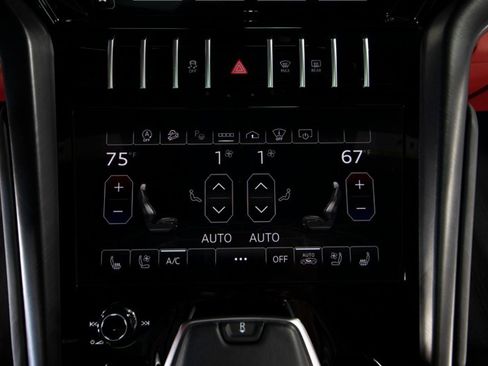 Used 2022 Lamborghini Urus image 31